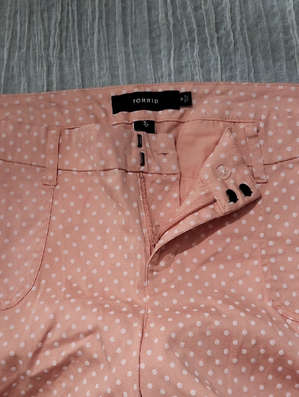 Torrid Size 16 Peach Pink Polka Dot Women's Shorts - Picture 8 of 10